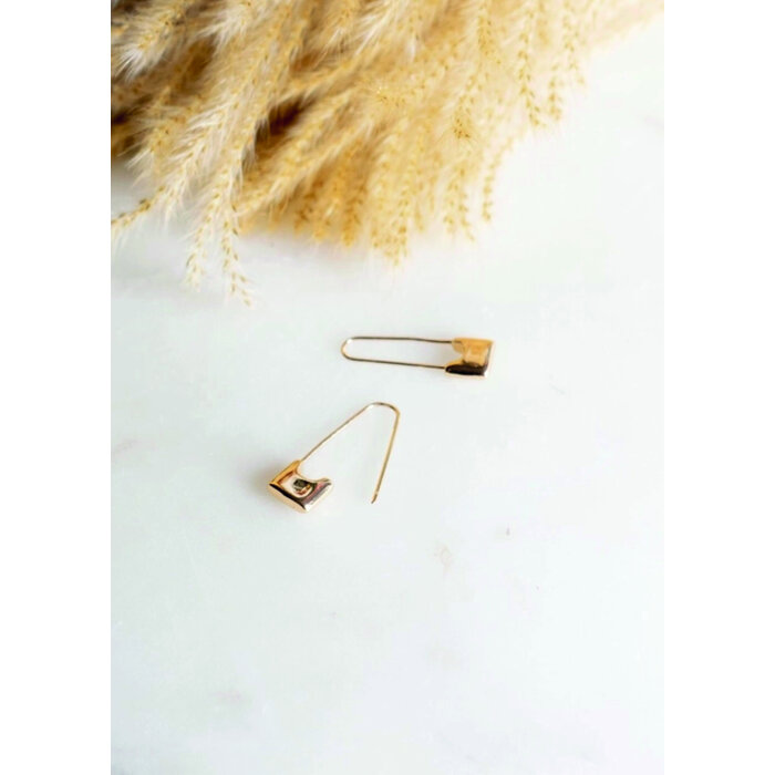 Peter & June Sid Safety Pin Earrings (Golden or Silver)