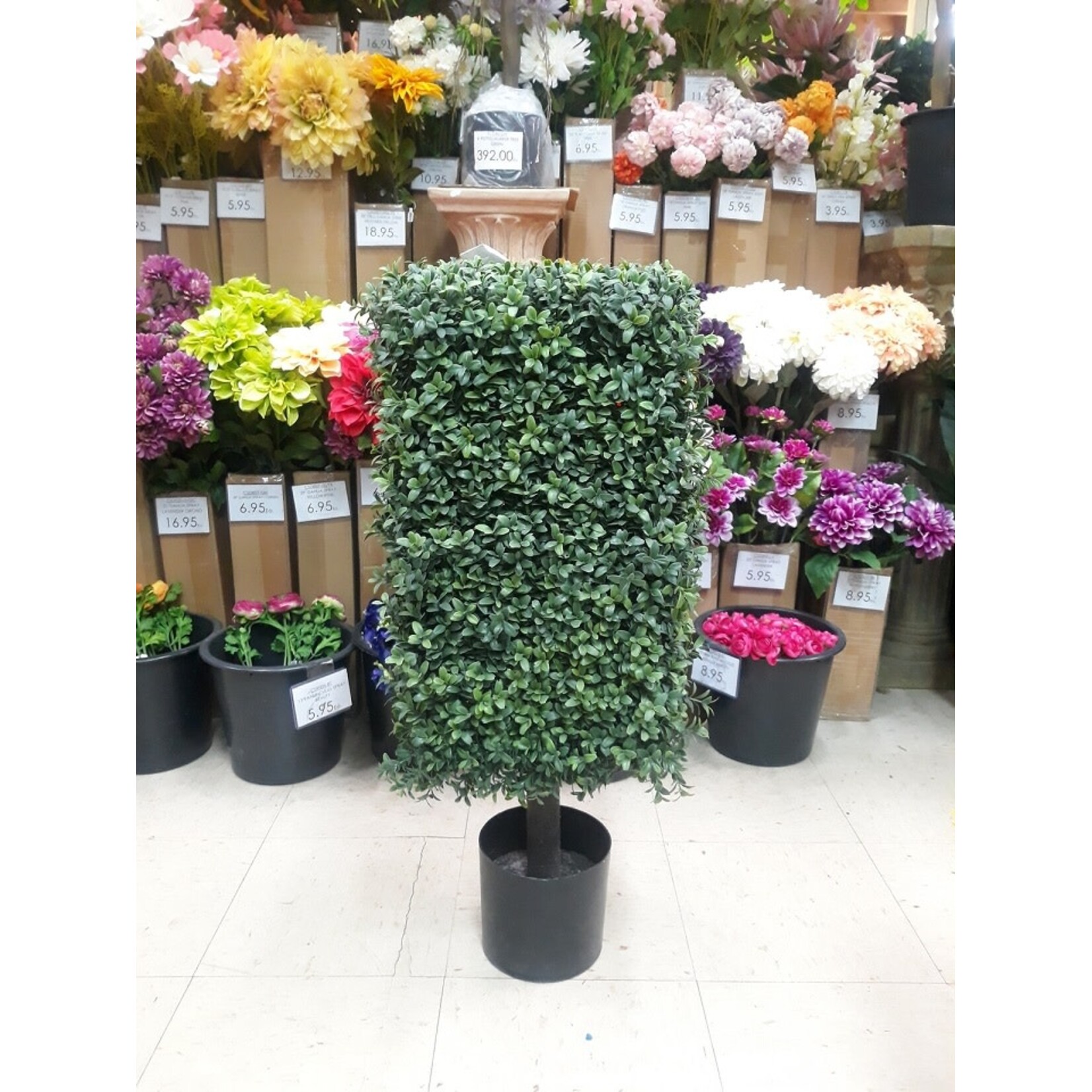 32'' BOXWOOD SQUARE COLUMN TOPIARY GREEN