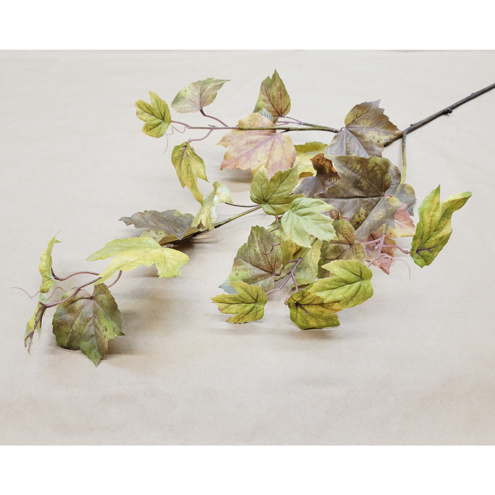 45" FALL MAPLE LEAF OCHRE