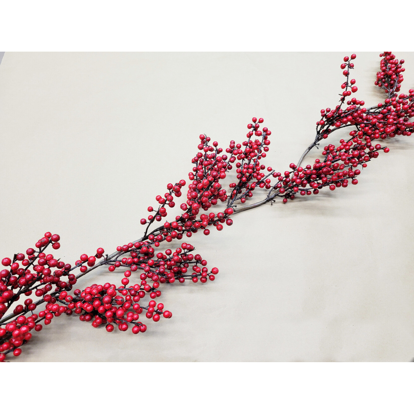 72" BERRY GARLAND RED