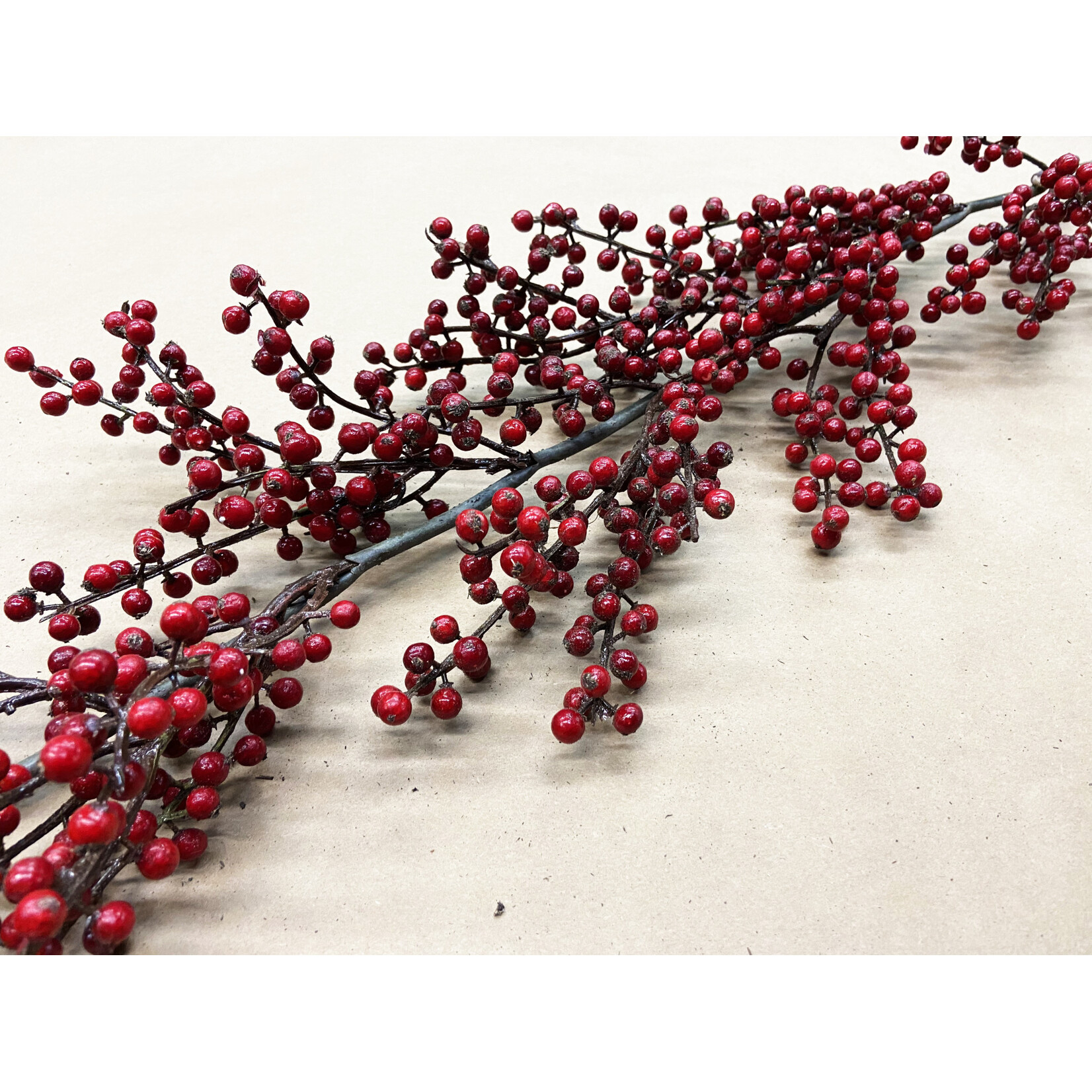 72" BERRY GARLAND RED