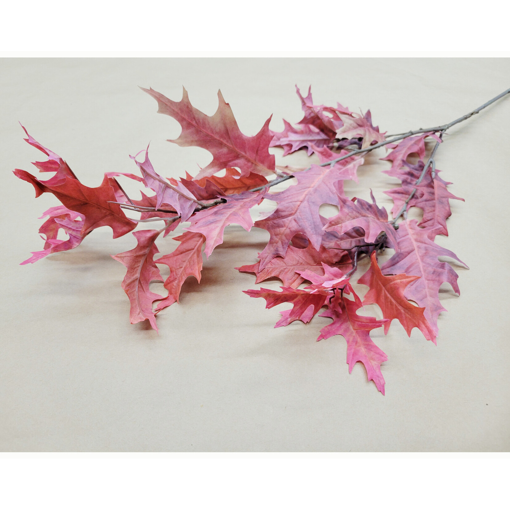 44" OAK LEAF STEM BURGUNDY