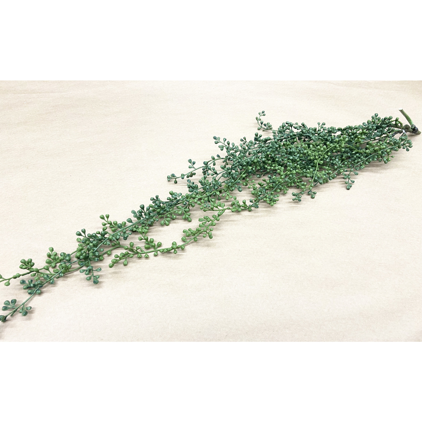 39" STRING OF PEARL HANGING SPRAY GREEN