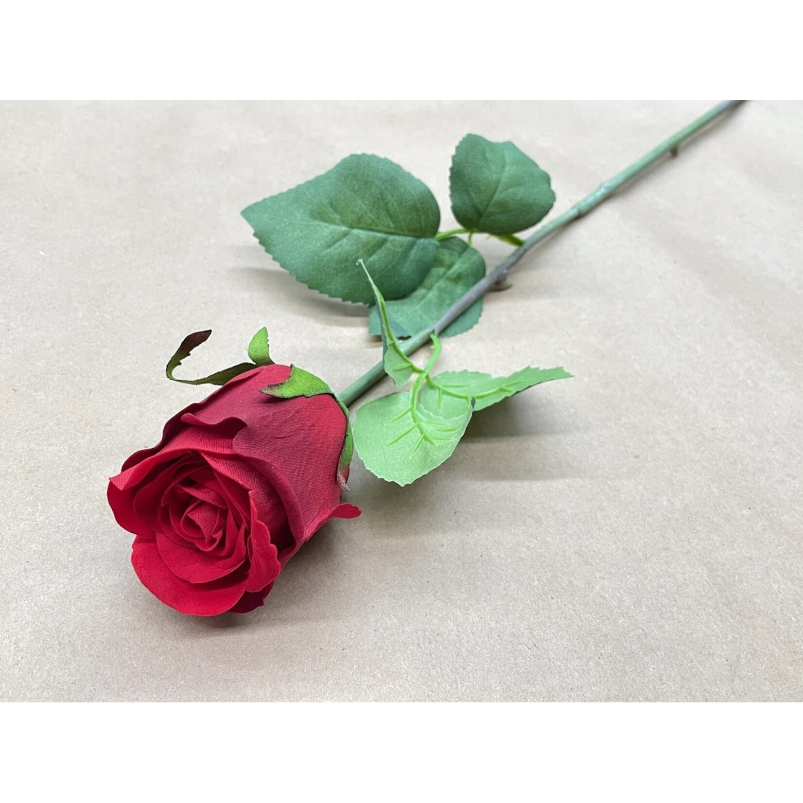 26" VELVET ROSE BUD RED