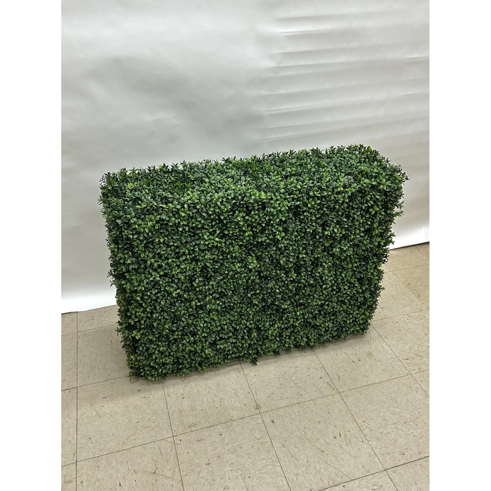 40”LX30”HX12”W BOXWOOD FENCE GREEN
