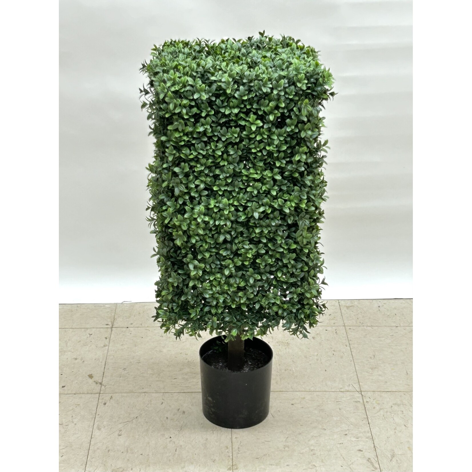 32'' BOXWOOD SQUARE COLUMN TOPIARY GREEN