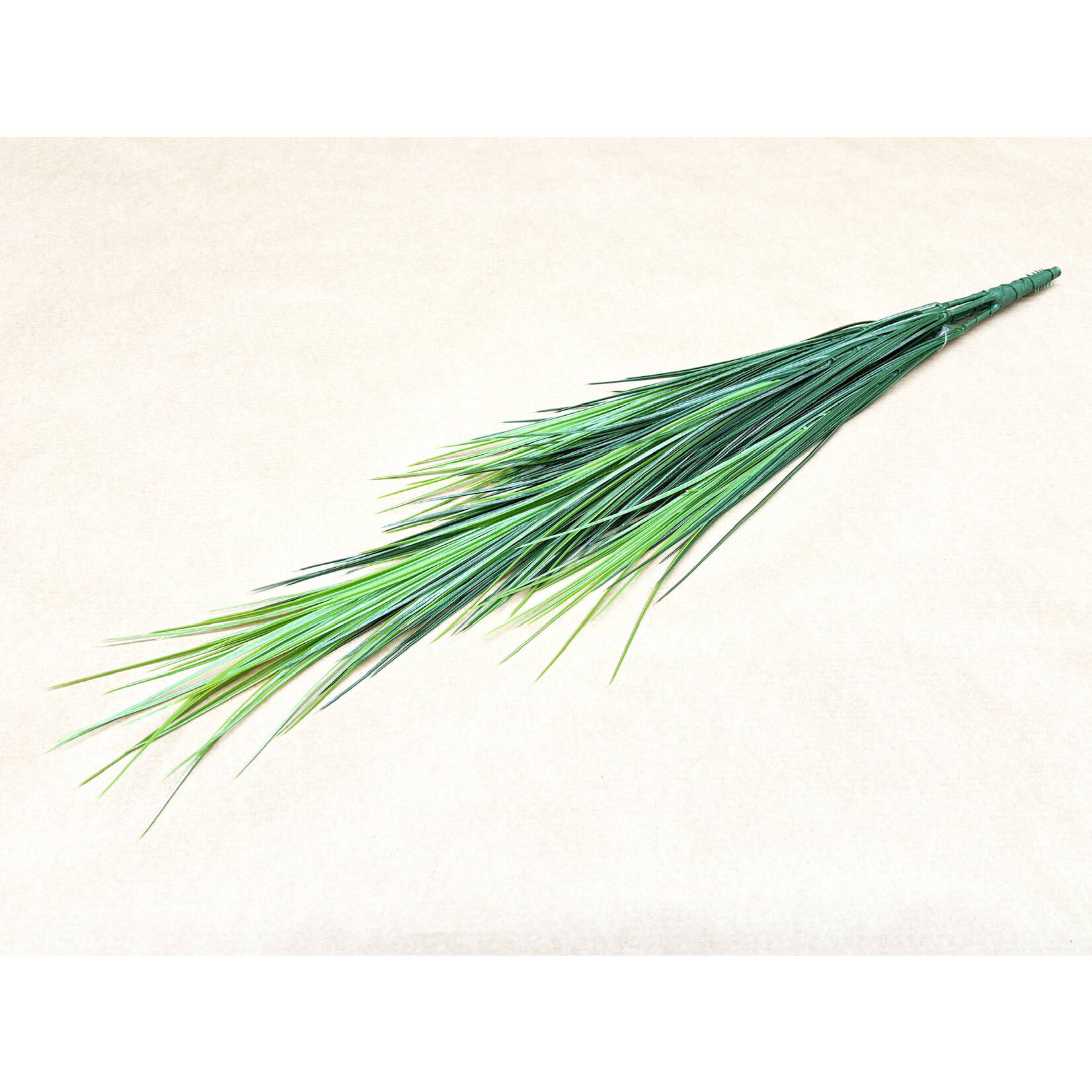 32" GRASS BUSH GREEN