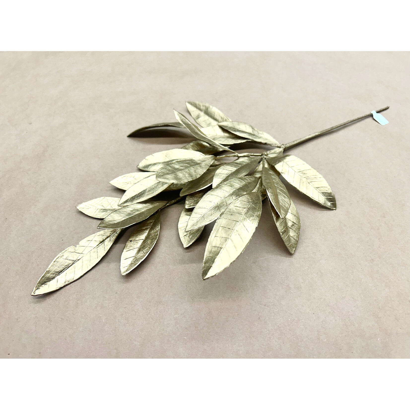 19" BAY LEAF SPRAY GOLD
