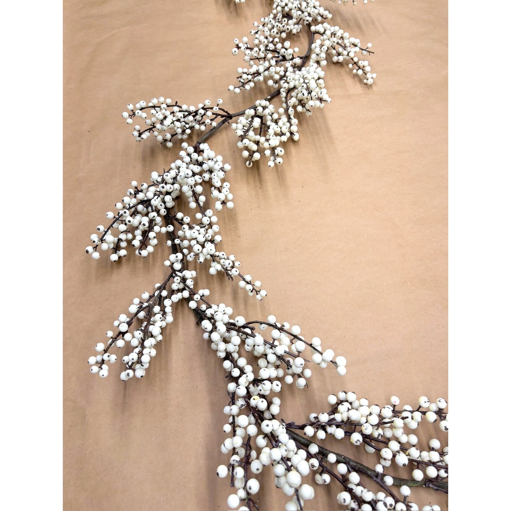 72" BERRY GARLAND WHITE