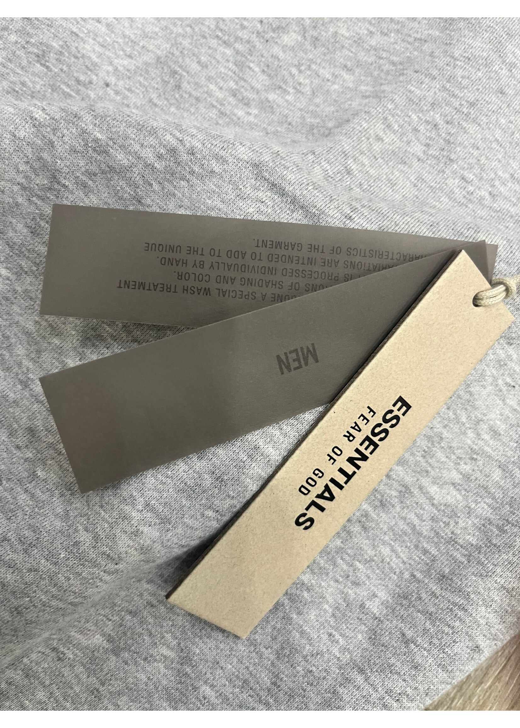 pull essentials gris