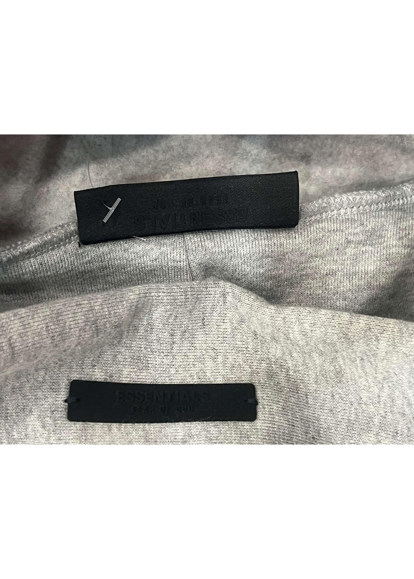 pull essentials gris