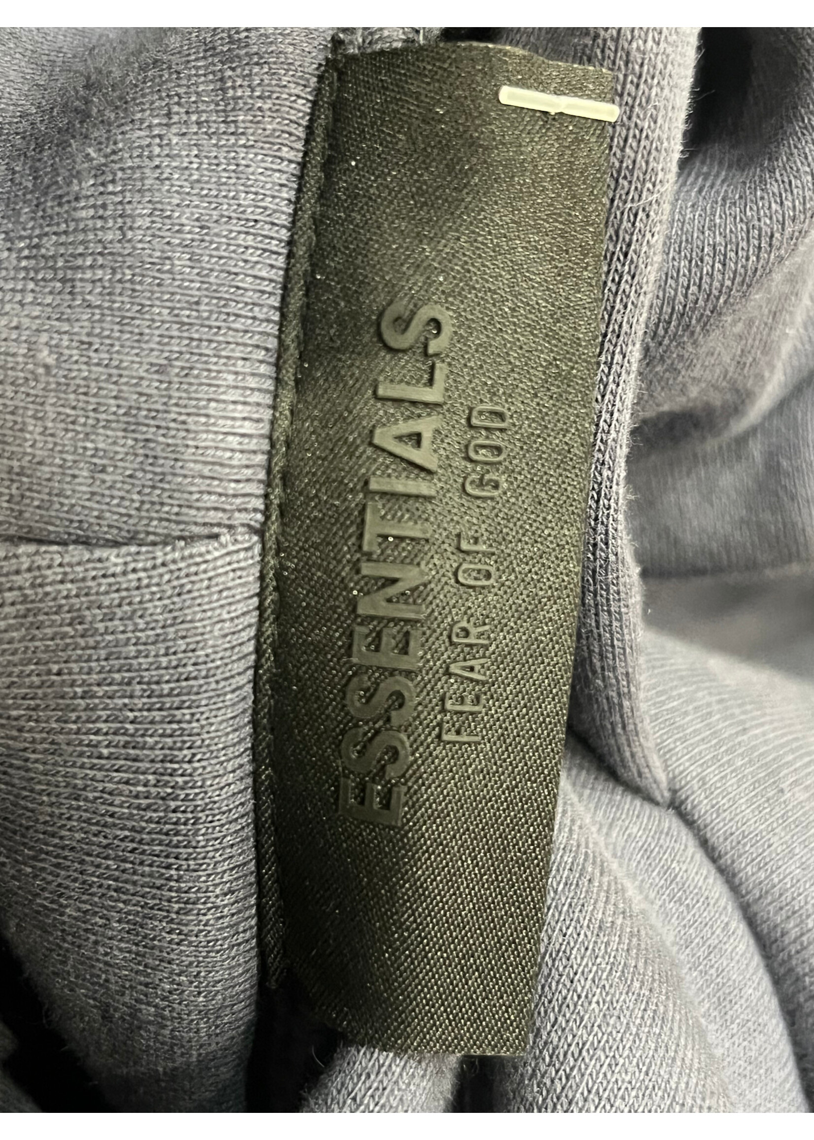 pull essantials bleu