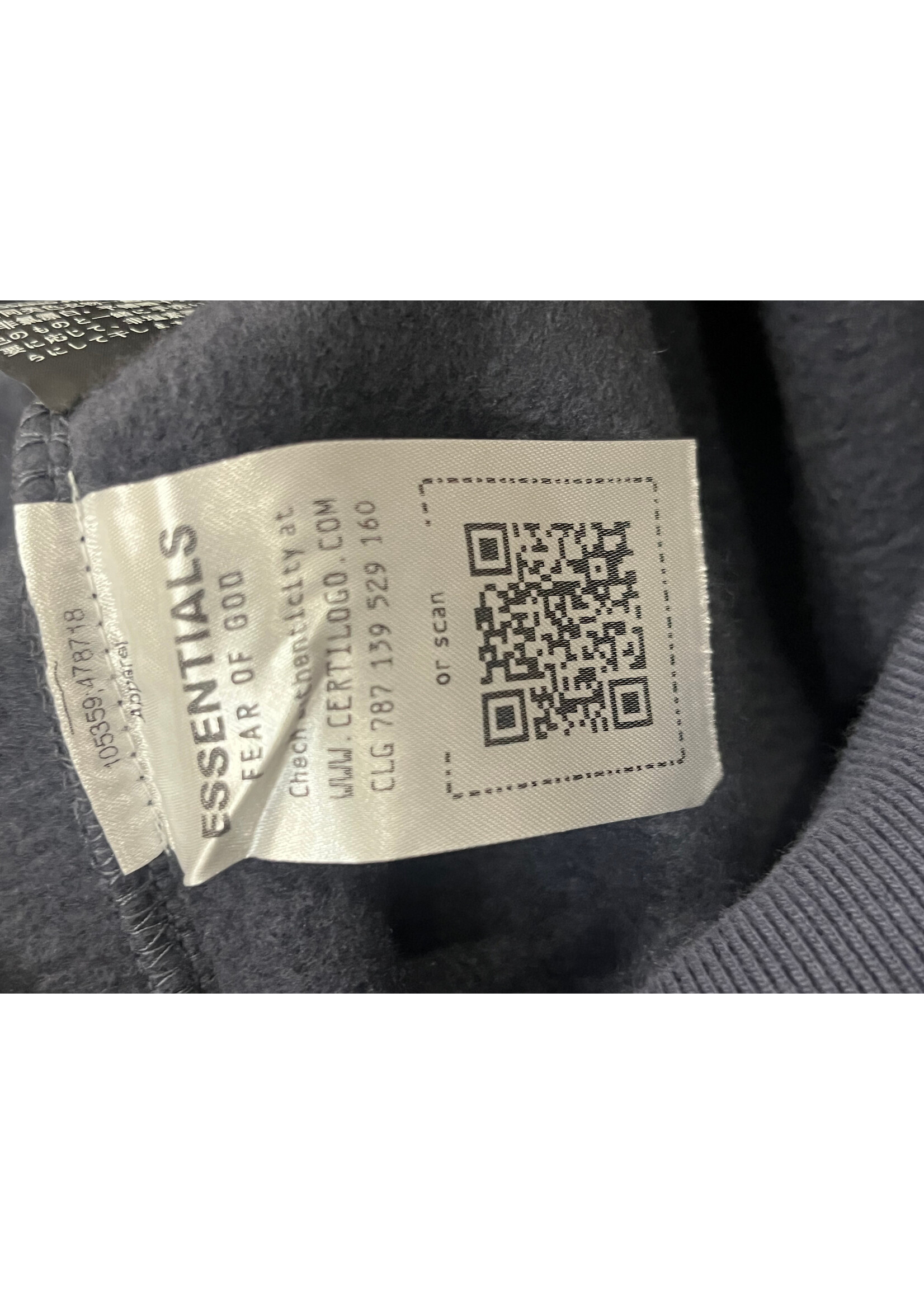 pull essantials bleu