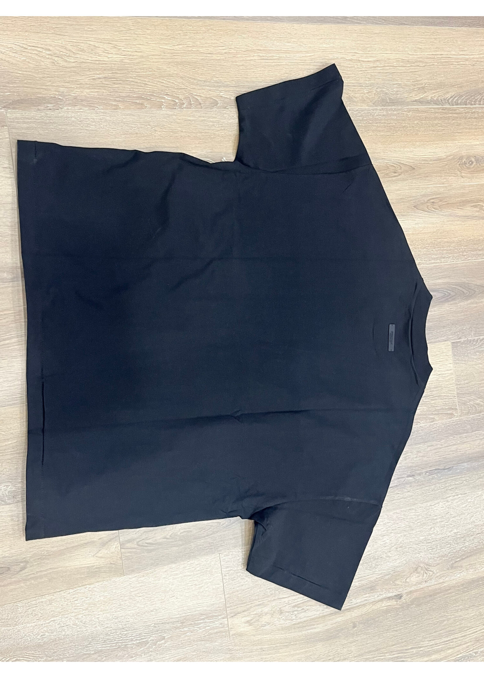 t-shiert essentials noir et beige