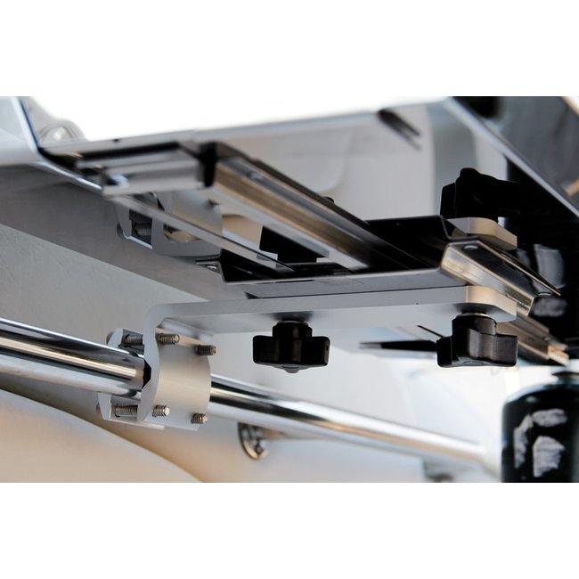 Kuuma In/Outboard Rail Grill Mount