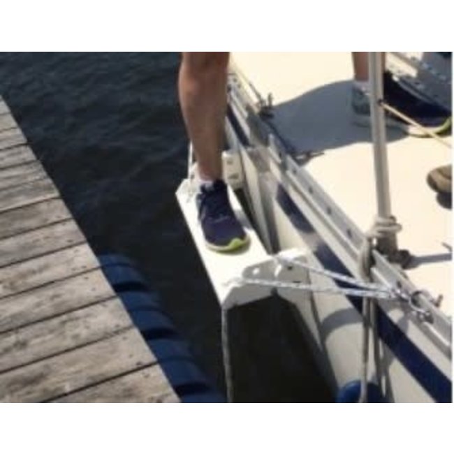 Apropos Marine Dock Step