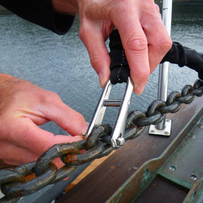 Captive Shackle Stainless 5/16" Pin X 3-1/16"