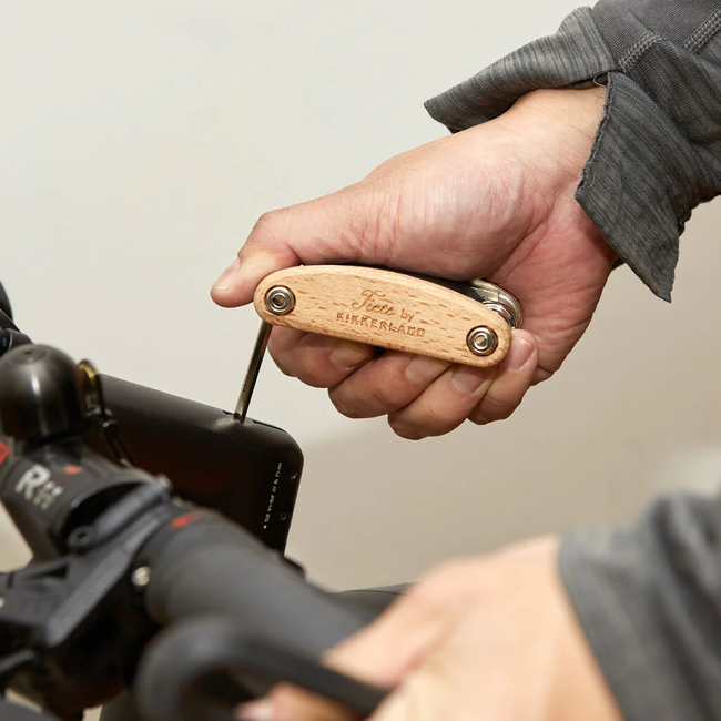 Kikkerland Designs Bike 16 in 1 Multi Tool