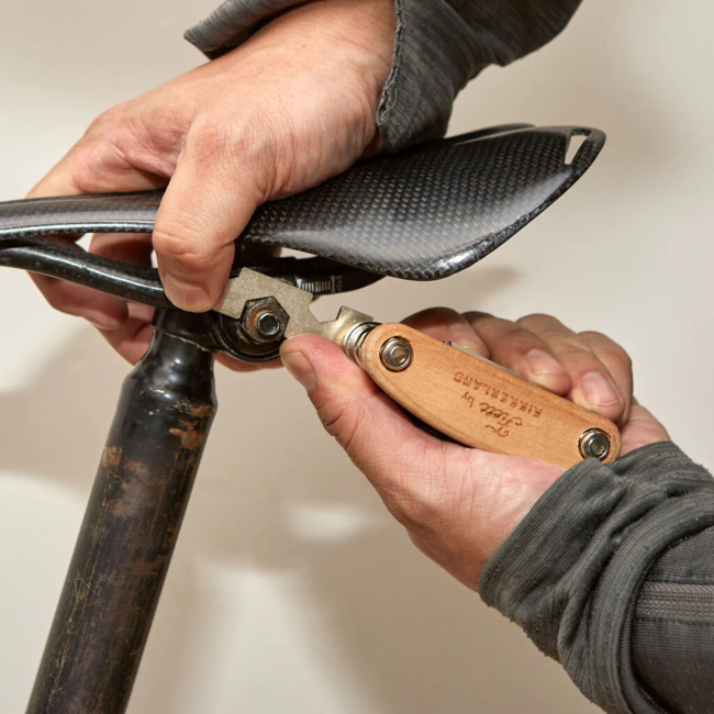 Kikkerland Designs Bike 16 in 1 Multi Tool