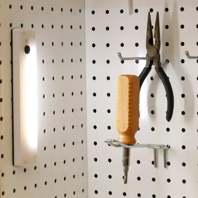 Kikkerland Designs Super Bright Cabinet Light