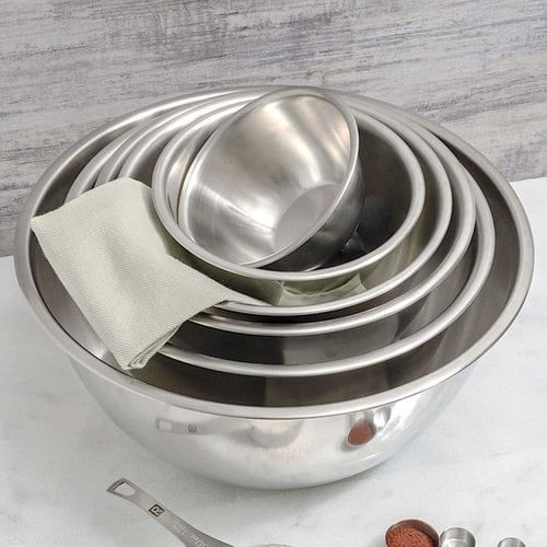 FoxRun 4.25 qt stainless steel mixing bowl