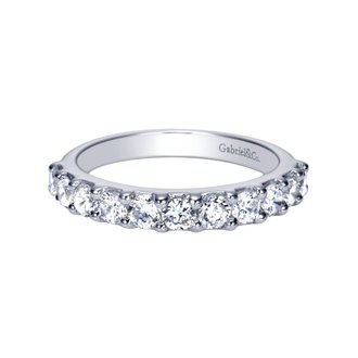 11 Diamond Wedding Band