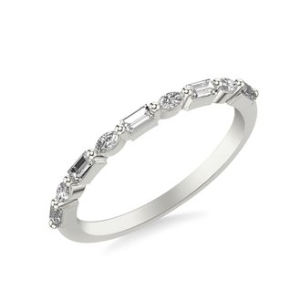 Baguette & Oval Diamond Wedding Band