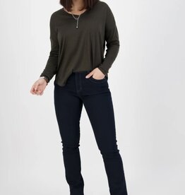 Vassalli Indigo Slim Leg Jean