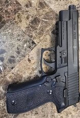 Sig Sauer **PRE-OWNED** SIG SAUER P226 .177CAL PELLET PISTOL