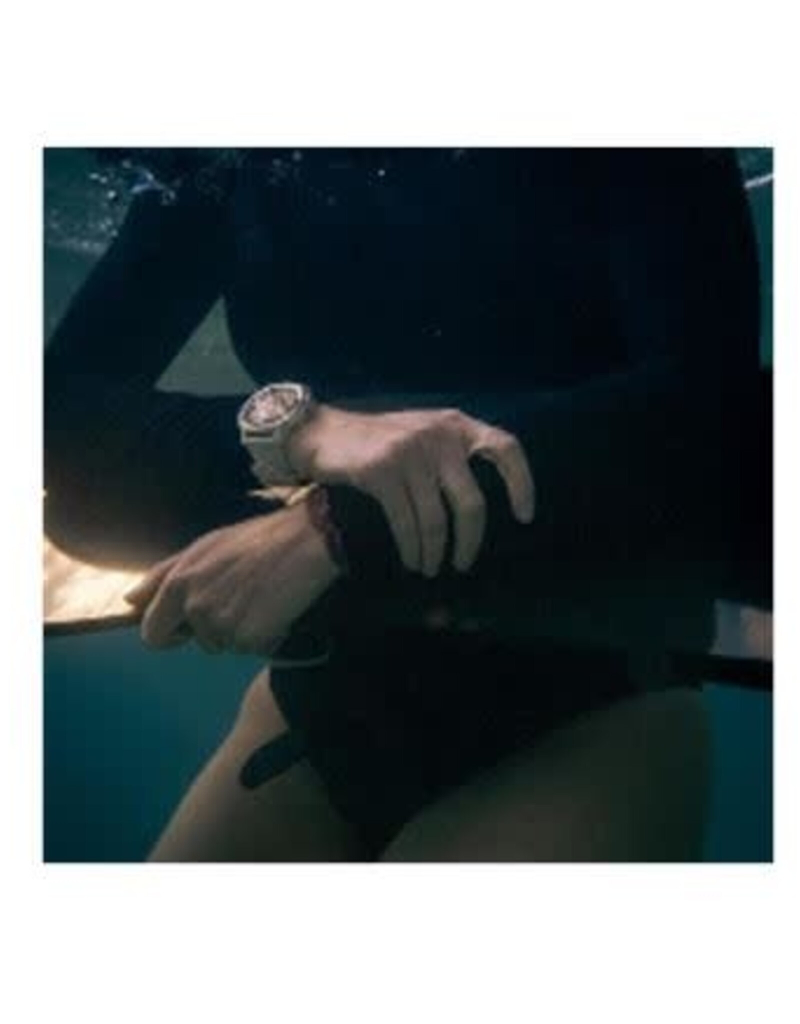 Garmin Descent™ Mk3i – 51 mm, Silver and Black PVD Titanium with Black/Pebble Gray Silicone Band