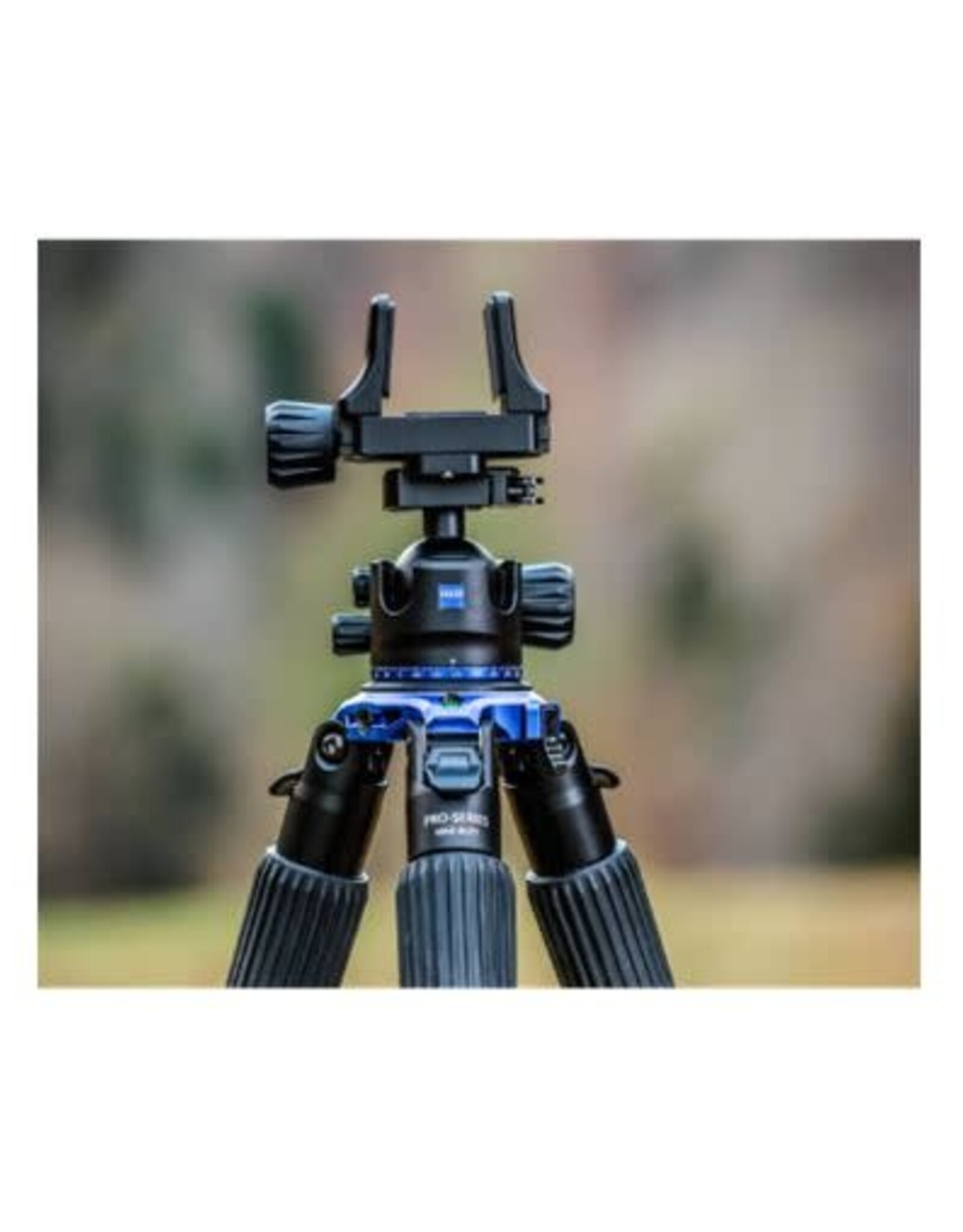 ZEISS - Sport Optics - Scopes and Binoculars ZEISS Rifle Saddle Clamp: Arca-Swiss compatible, padded clamp, adjusts between 1.1 to 3.1 inches