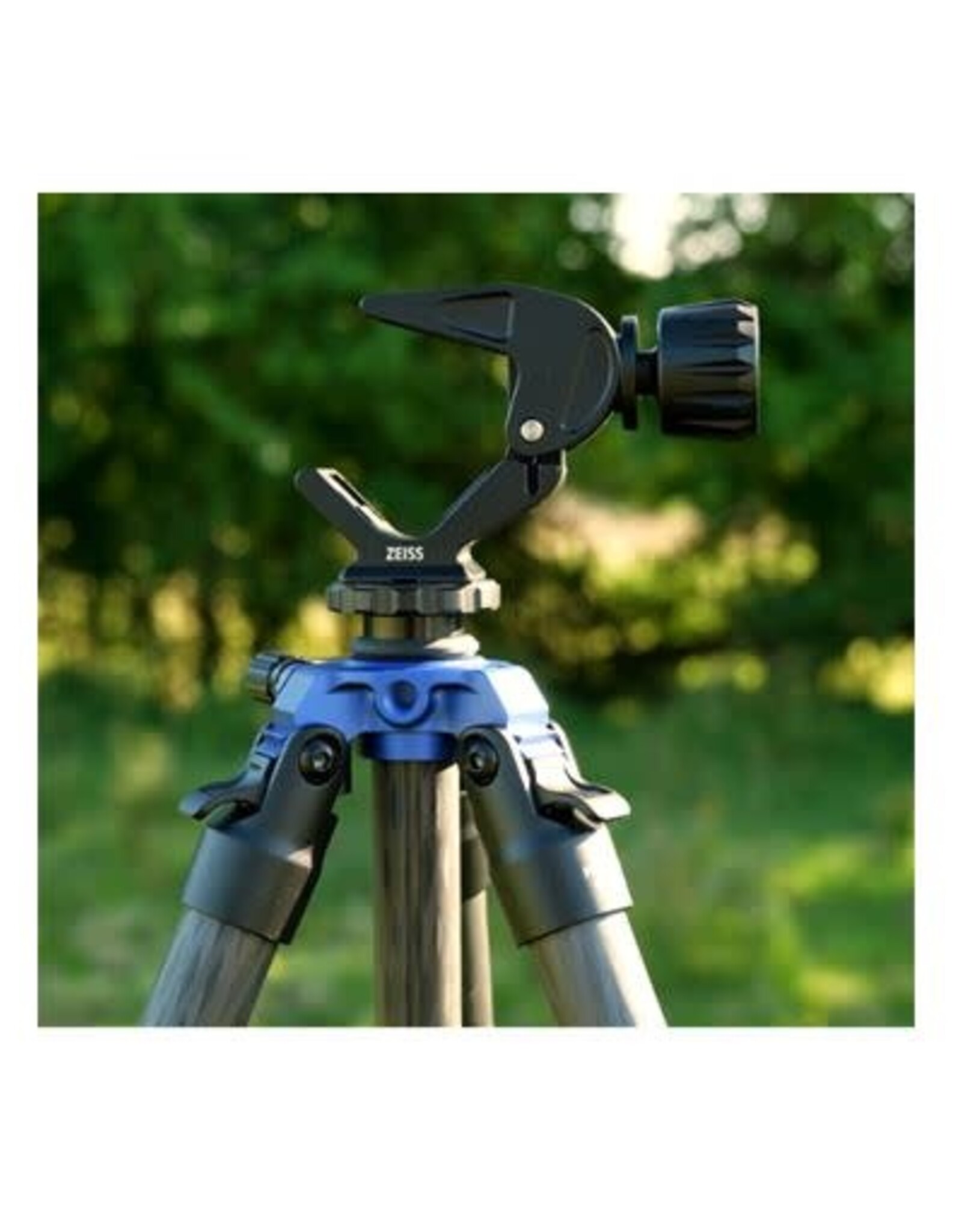 ZEISS - Sport Optics - Scopes and Binoculars ZEISS Pro-Series Lightweight Tripod Kit: 3/8-inch thread-on fluid head with extendable handle.  Extended twist-lock system, 3-section carbon fiber legs (28/25/22 mm dia.) and neoprene pads.