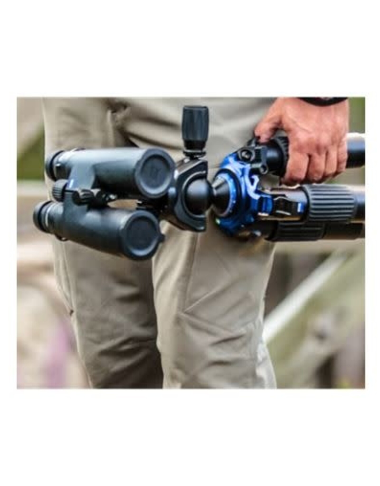 ZEISS - Sport Optics - Scopes and Binoculars Pro-Series Max-Duty V Tripod Kit: Versatile 60 mm ball head - up to 115 degrees of adj. Single-point adj. system for inverted, 3-section carbon fiber legs (36/40/44 mm diameter)