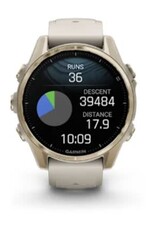 Garmin fēnix® 8 – 43 mm, AMOLED, Sapphire, Soft Gold with Fog Gray/Dark Sandstone Silicone Band