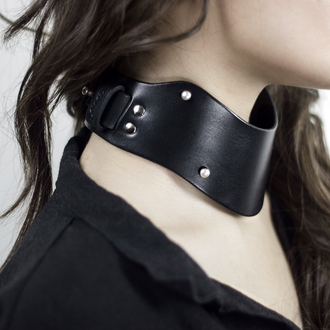 TEO+NG Leather Shia Choker Collar