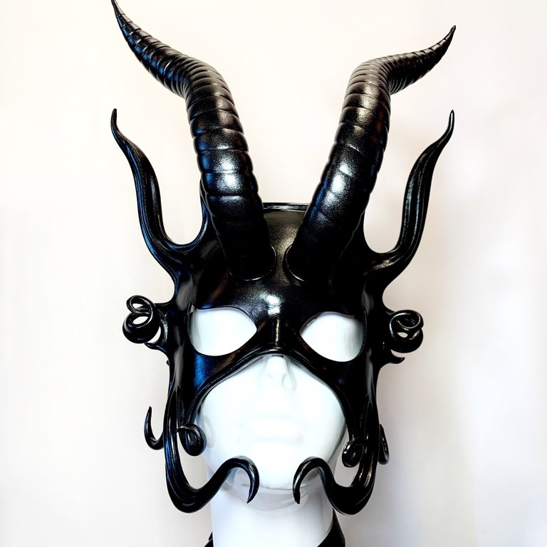 CECILIO LEATHER DESIGNS Big Horned Mask With Flame