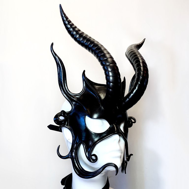 CECILIO LEATHER DESIGNS Big Horned Mask With Flame