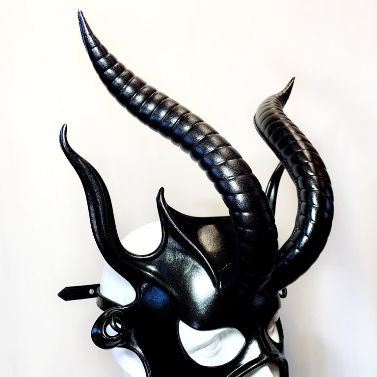 CECILIO LEATHER DESIGNS Big Horned Mask With Flame