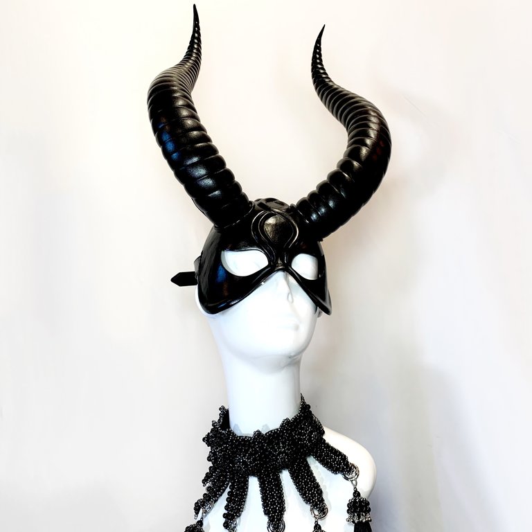 CECILIO LEATHER DESIGNS Big Horns Face Mask