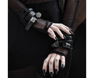 wildhorn-leather-w-silver-cups