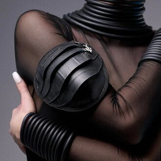 CYBERESQUE Rubber Leg/ Arm Exile Pouch CYBERESQUE Rubber Leg/ Arm Exile Pouch