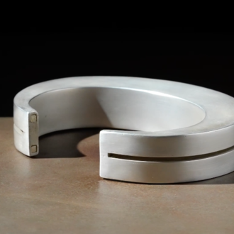 PARTS OF FOUR Crescent Crevice Bracelet v2 (15mm, AS) PARTS OF FOUR Crescent Crevice Bracelet v2 (15mm, AS)
