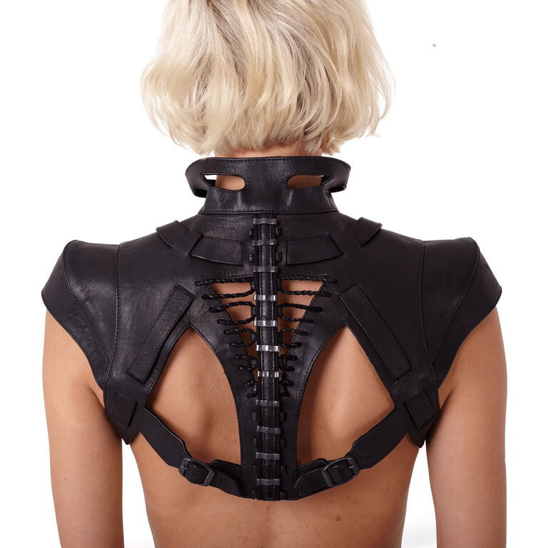 GELAREH Quartz Shoulder