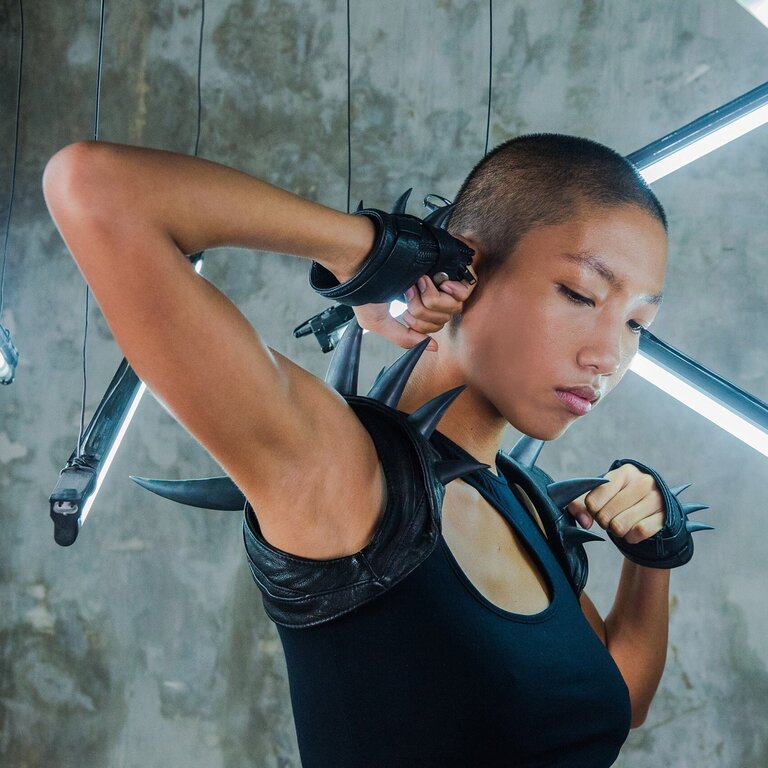 JUNGLE TRIBE Kross Kombat 2.0 Spiked Gloves