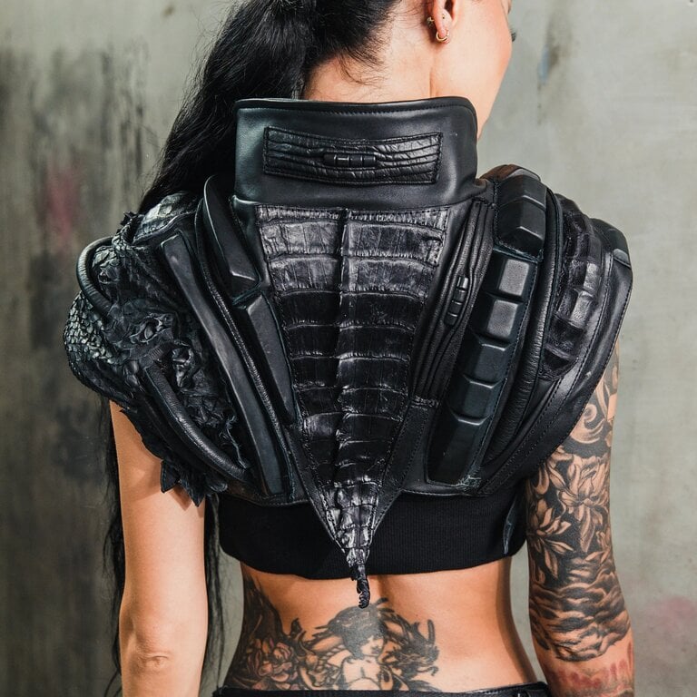 JUNGLE TRIBE Nightmare Deception Cropped Vest