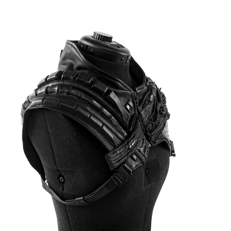 JUNGLE TRIBE Nightmare Deception Cropped Vest