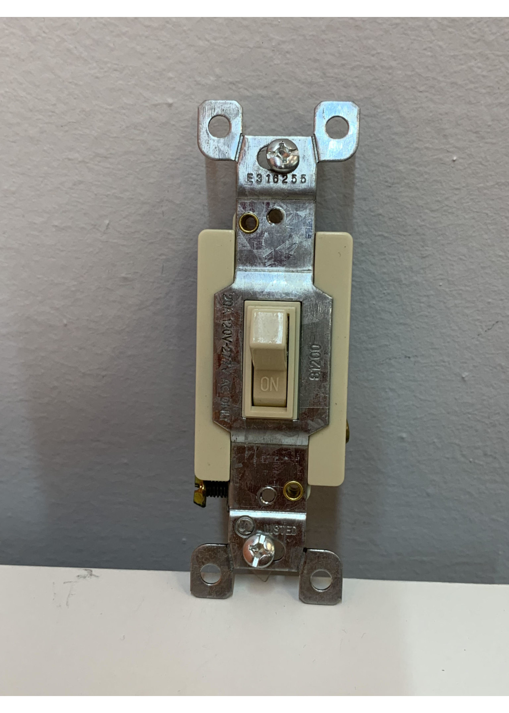 COMMERCIAL GRADE SWITCH, SINGLE POLE 20A 120/277 IV (81200-I)
