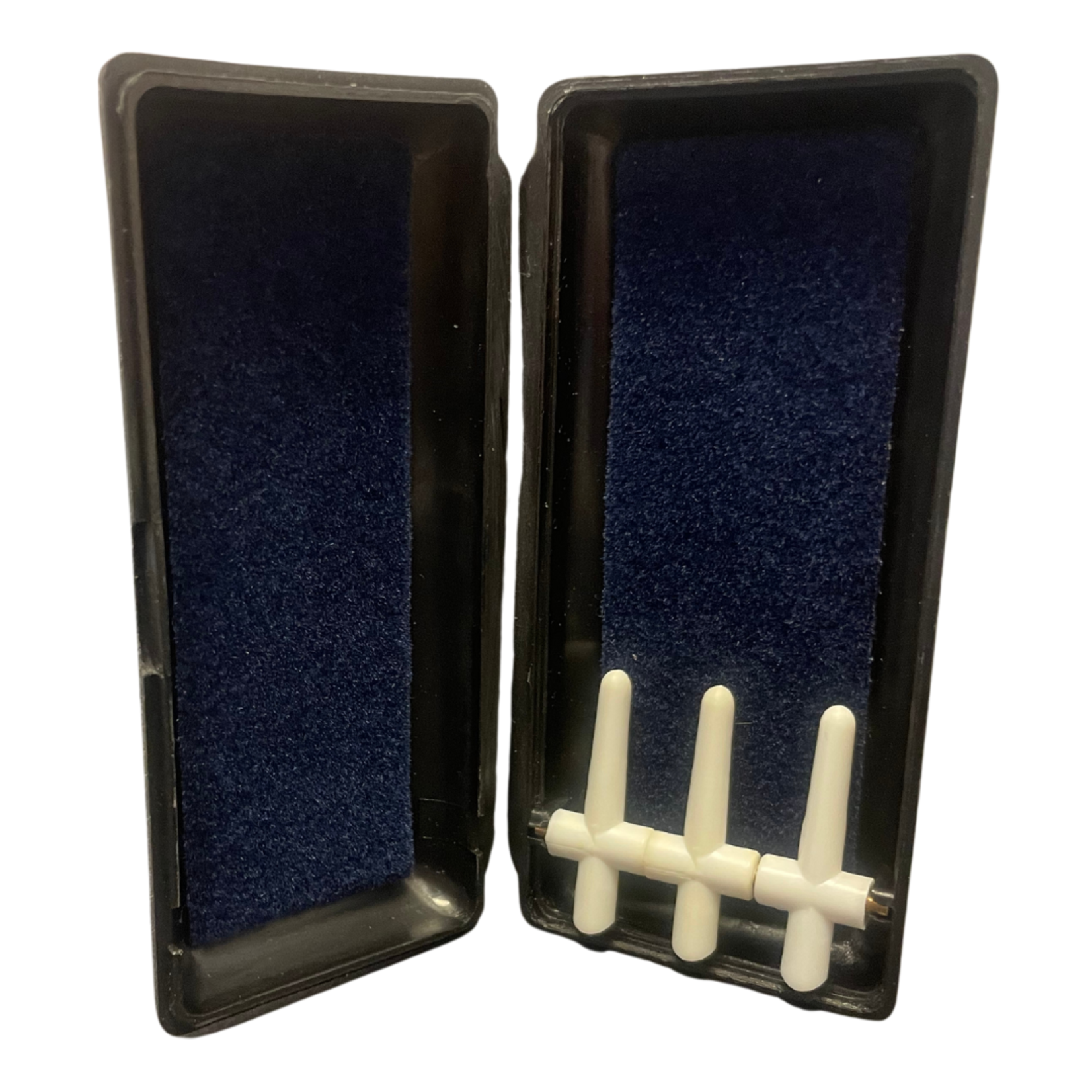 Fox Products Fox Oboe Reed Case, peg-style holds 3