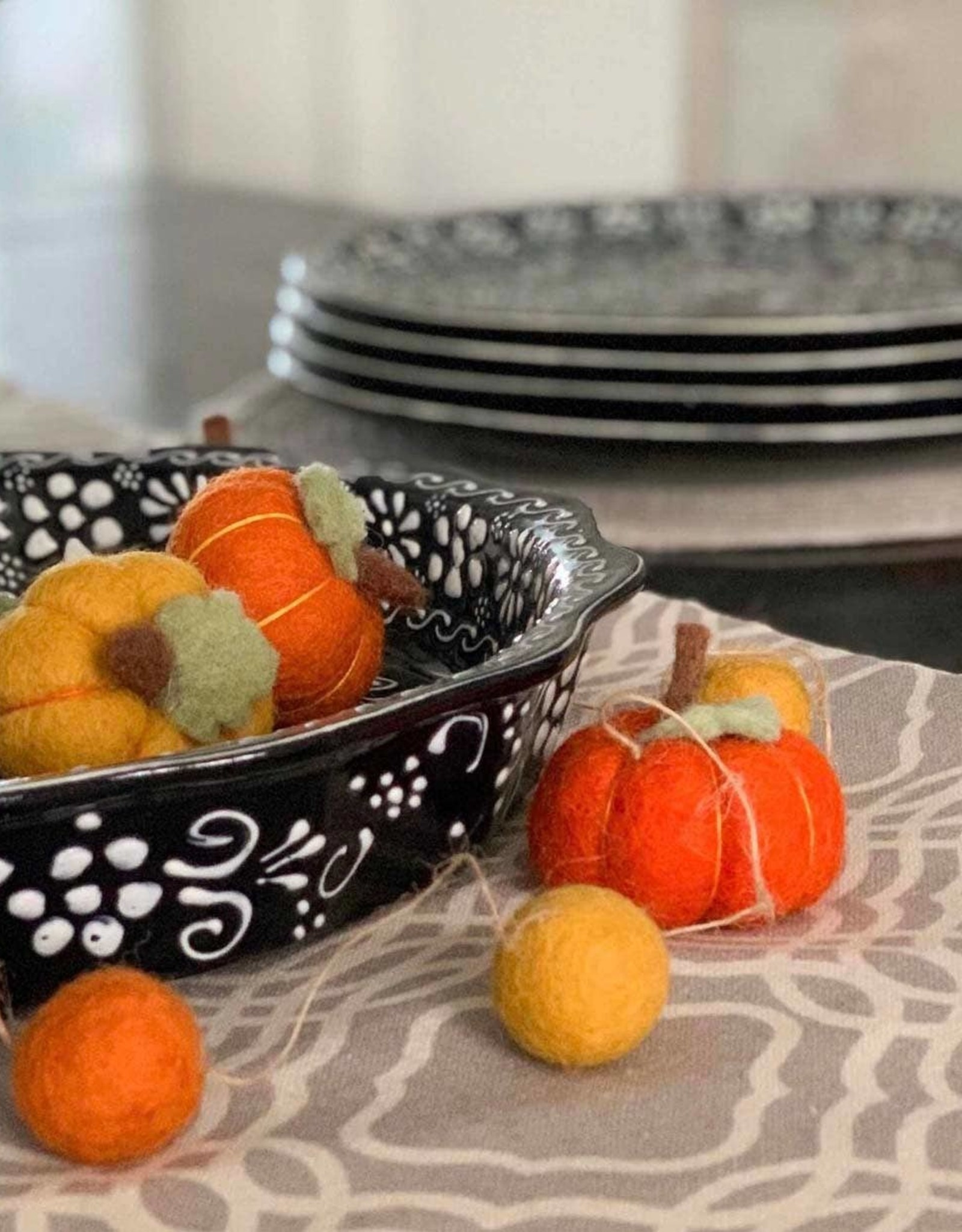 Global Crafts Pumpkin Felt Garland