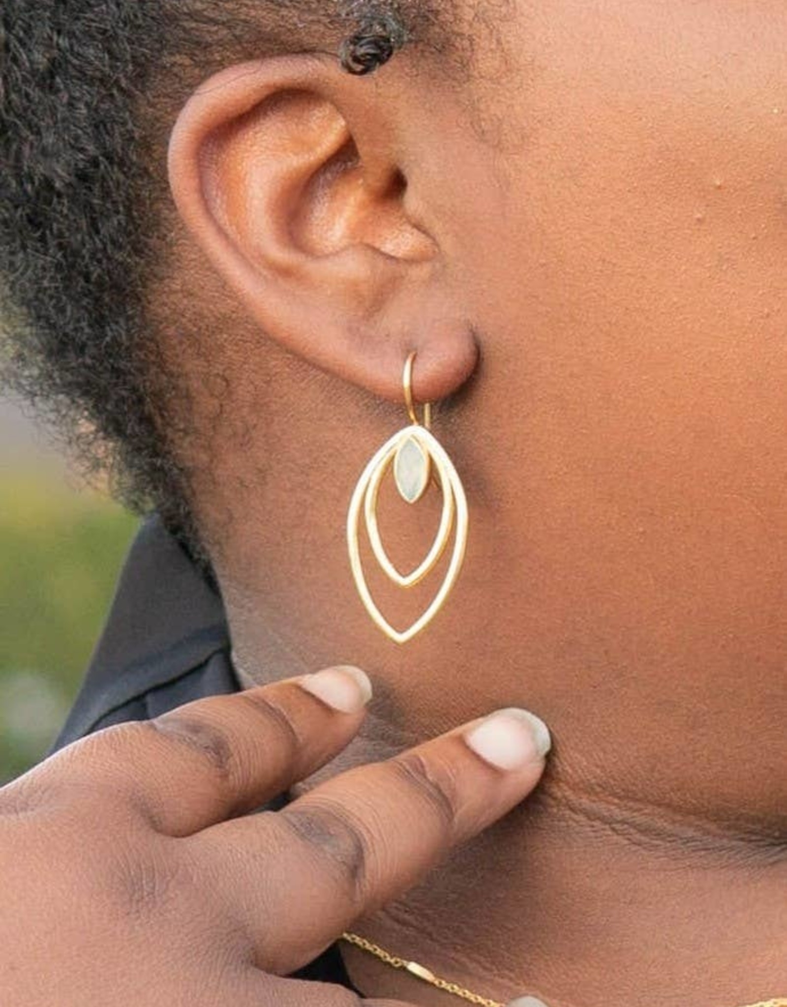 Fair Anita Leaf Drop Garnet Earrings | Silver